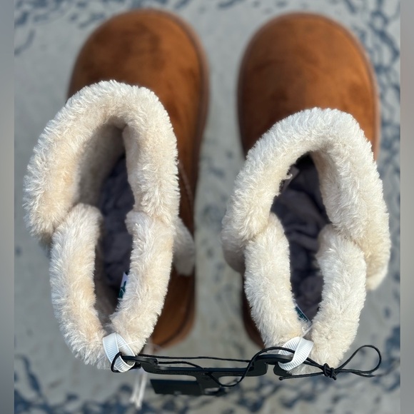 Cute Brown Fury Boots Size 2 - Picture 3 of 7